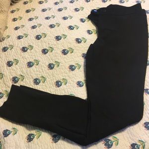 Black stretchy harve Bernard skinny dress pants